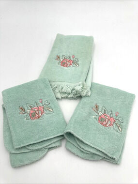 Vintage Teal Embroidered Floral Hand Towel And 2 Wash Cloths